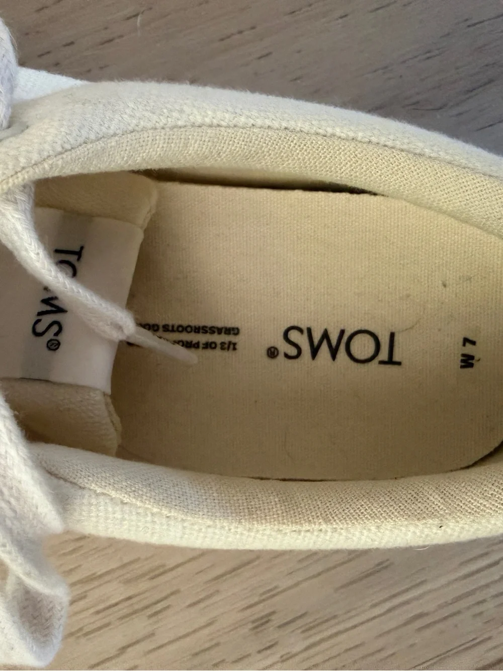 Toms classic low